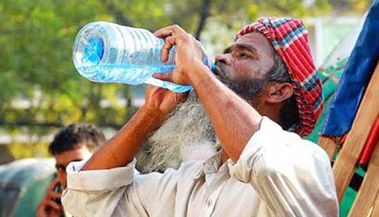 আজ দিনভর বৃষ্টি, কাল থেকে বাড়বে গরম