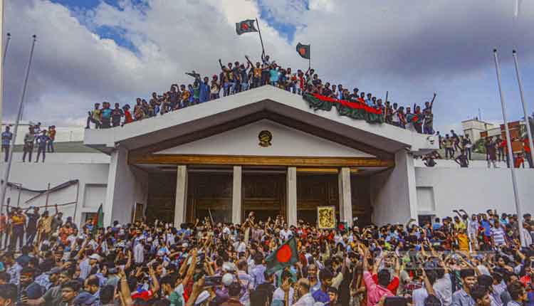 প্রিয় শিক্ষার্থী ভাই ও বোনেরা–দূরপরবাস থেকে তোমাদের কাছে খোলা চিঠি