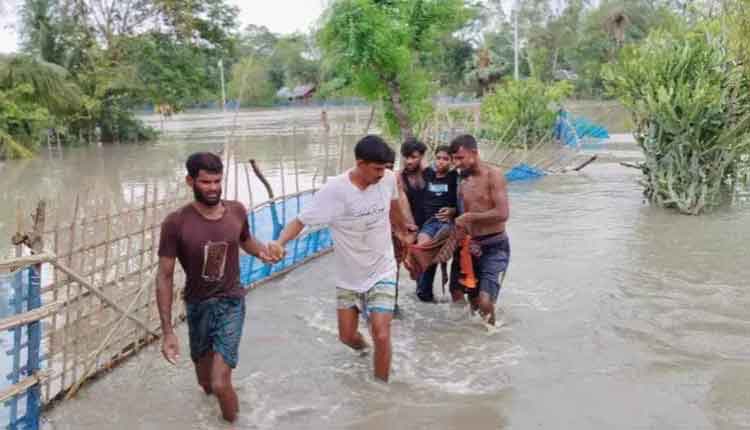 কয়রায় সাইক্লোন সেল্টারের বেহাল দশা