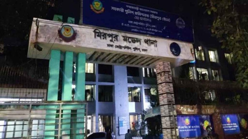 চাকরির প্রলোভনে হানি ট্র্যাপ: প্রতারণা চক্রের ৭ সদস্য গ্রেপ্তার