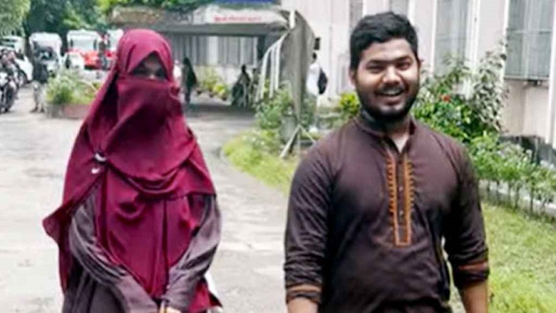 <span>ডাকসু নির্বাচন</span> ডাকসু নির্বাচনে ইতিহাস: স্বামী-স্ত্রী একসঙ্গে জয়ী