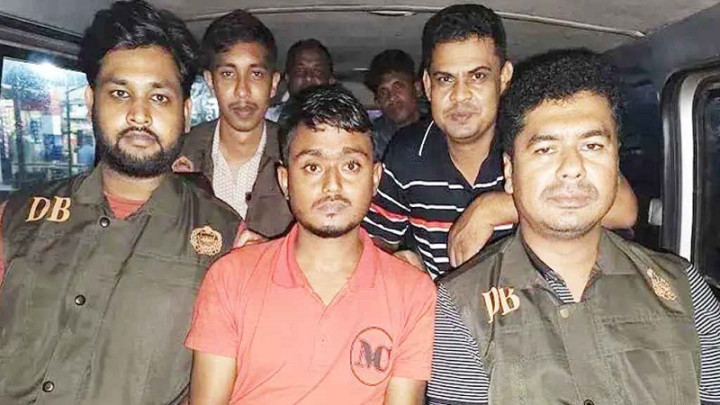 বগুড়ায় পেট্রোল পাম্প ম্যানেজার খুন, আসামি গ্রেপ্তার