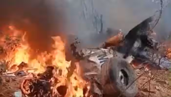 কেনিয়ায় উড়োজাহাজ বিধ্বস্ত, সব আরোহী নিহত হওয়ার আশঙ্কা