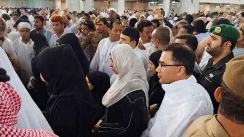 ওমরাহ পালন করতে সপরিবারে সৌদি যাচ্ছেন তারেক রহমান