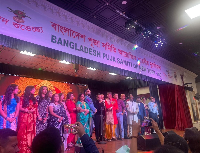 বেদান্ত সোসাইটির দুর্গোৎসবে হিন্দু কম্যুনিটির পক্ষে নিউইয়র্কের মেয়র প্রার্থী কোমোকে এনডোর্সমেন্ট