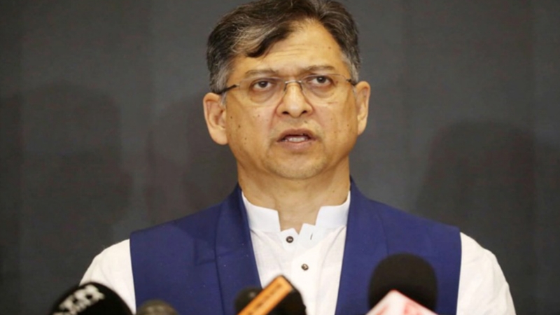 এত শক্তি প্রদর্শন আপনাদের বোধহয় মানায় না