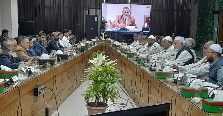 পর্যবেক্ষকদের সঙ্গে সংলাপে সিইসি: সম্মিলিত প্রচেষ্টায় সুষ্ঠু নির্বাচনের আশা