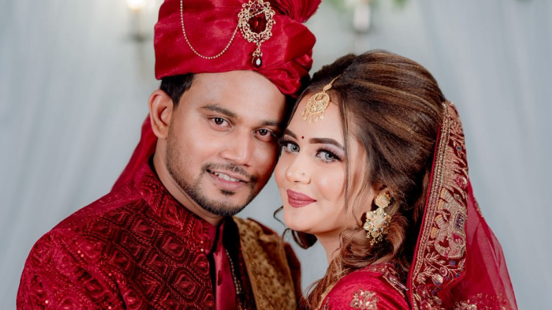 সাত মাসের প্রেমের পর বিয়ে, যা বললেন রাসেল খান ও অনামিকা ঐশী