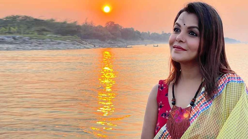 জোড় হাতে ক্ষমা চাইলেন শাওন: হুমায়ূন আহমেদের স্বপ্ন পূরণে ‘ব্যর্থ’