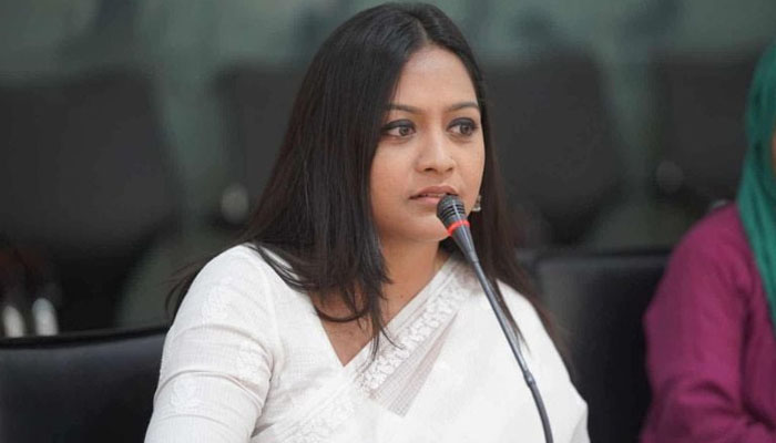 এনসিপিতে ভাঙ্গন অব্যাহত: এবার পদত্যাগ করলেন তাজনূভা জাবীন