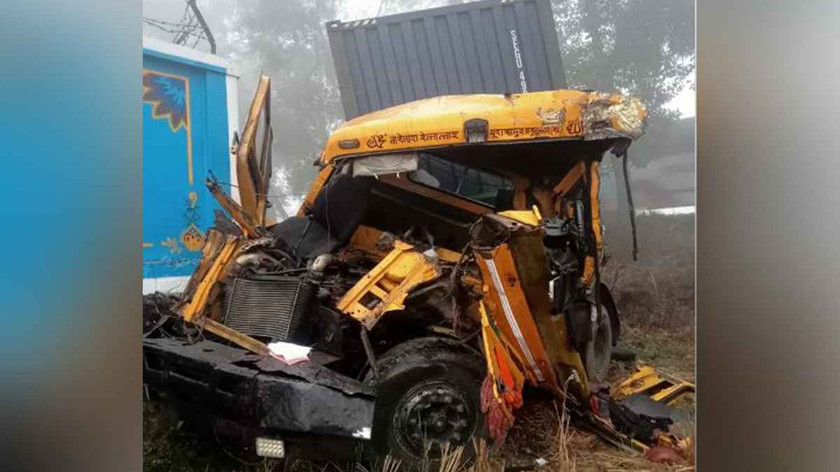 চৌদ্দগ্রামে লরি–লরি সংঘর্ষে নিহত ২