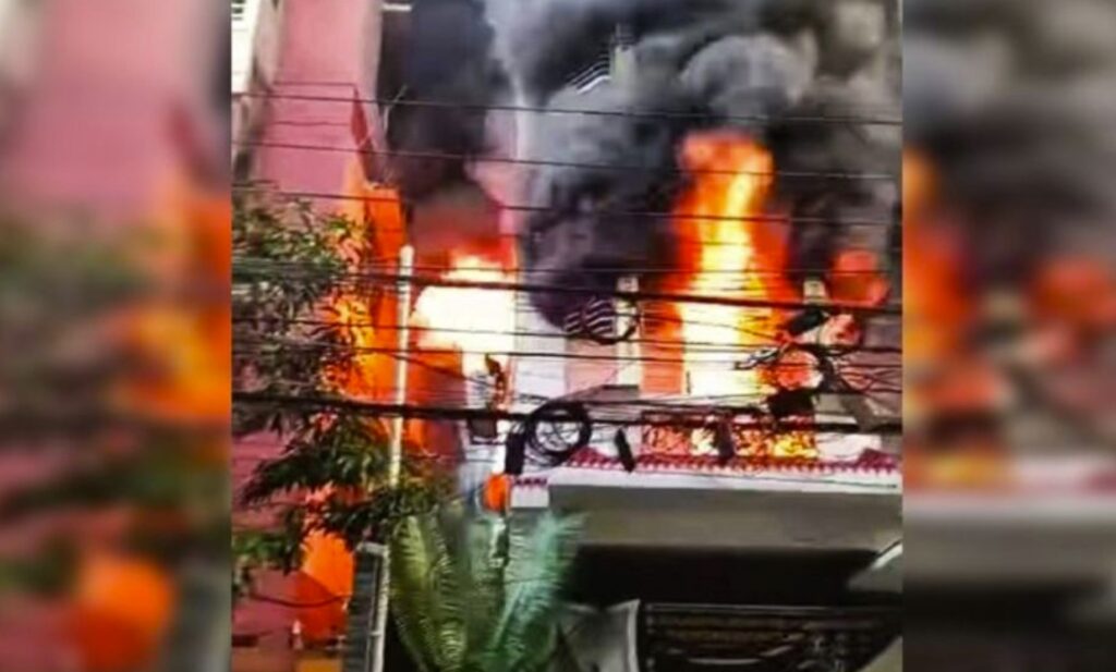 উত্তরায় ভয়াবহ অগ্নিকাণ্ডে ৬ জনের প্রাণহানি, আহত ১৩