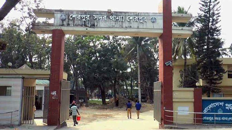 শেরপুরে পুলিশ কর্মকর্তার ঝুলন্ত মরদেহ উদ্ধার