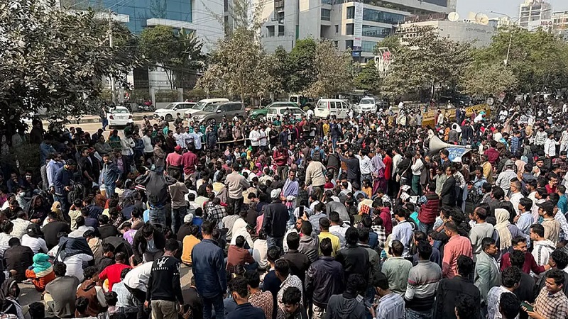 তিন দাবিতে আজ আবারও ইসি ঘেরাওয়ের ঘোষণা ছাত্রদলের