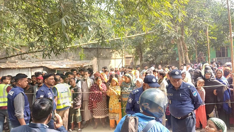 মুন্সিগঞ্জে মা-মেয়েকে কুপিয়ে হত্যা