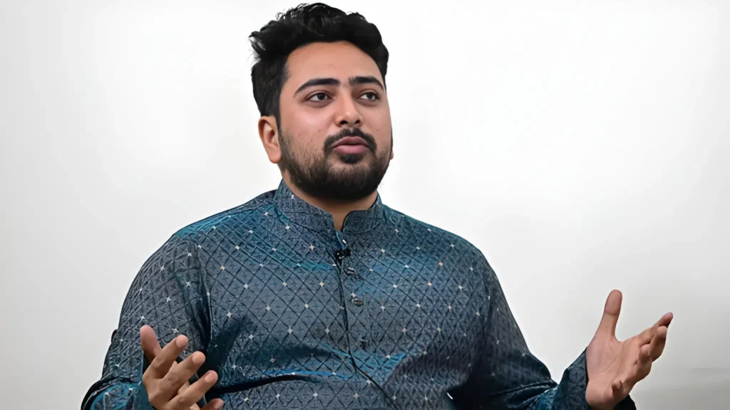 দ্বৈত নাগরিকত্বের অভিযোগে নাহিদ ইসলামের প্রার্থিতা স্থগিতের দাবিতে হাইকোর্টে রিট