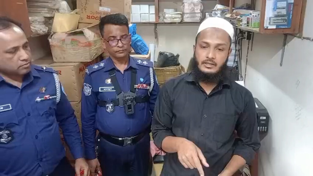 লক্ষ্মীপুরে ভোটের সিল উদ্ধার: জামায়াত নেতাসহ দুজনের বিরুদ্ধে মামলা