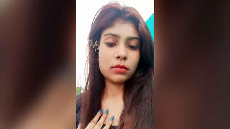 ফেসবুক লাইভে গলায় ফাঁস নিলেন তরুণী