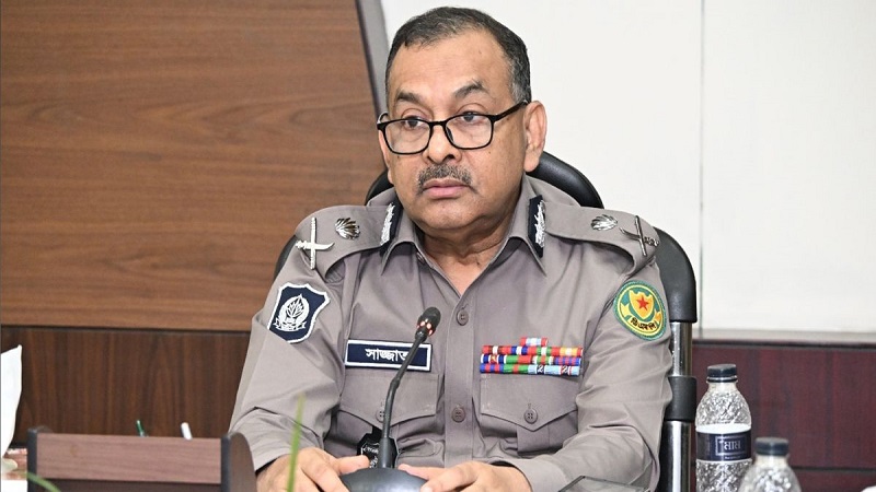 ডিএমপি কমিশনারের পদ থেকে সরে দাঁড়ালেন সাজ্জাত আলী