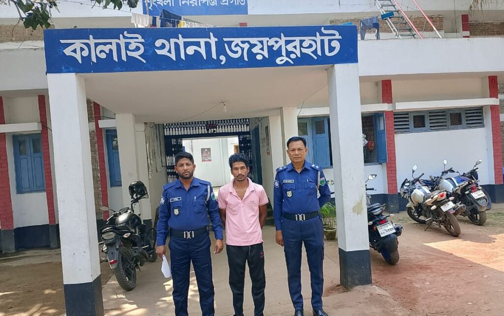 <span>পাষন্ড সন্তানের কাণ্ড / </span>মোটরসাইকেল না পেয়ে বাবাকে কুপিয়ে হত্যা, জয়পুরহাটে ছেলে গ্রেপ্তার