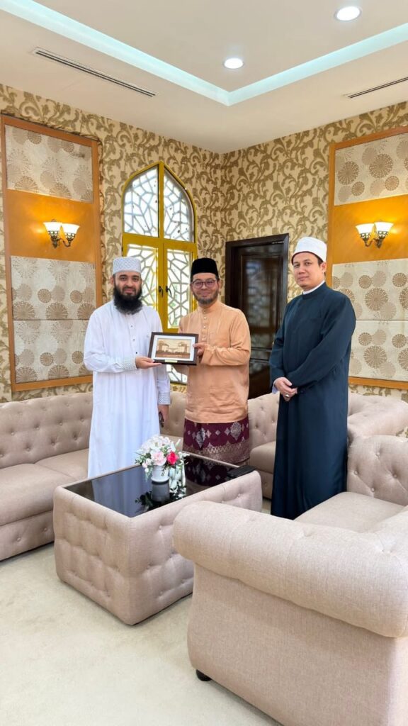 মালয়েশিয়ার ধর্মমন্ত্রীর সঙ্গে মীজানুর রহমান আজহারীর সৌজন্য সাক্ষাৎ