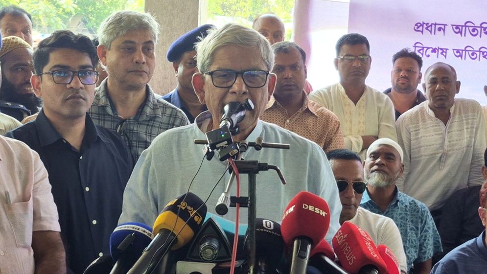 <span>মির্জা ফখরুল / </span>মধ্যপ্রাচ্যের যুদ্ধের প্রভাবে সামনে অর্থনৈতিক চাপ বাড়তে পারে, মোকাবিলায় প্রস্তুত থাকতে হবে