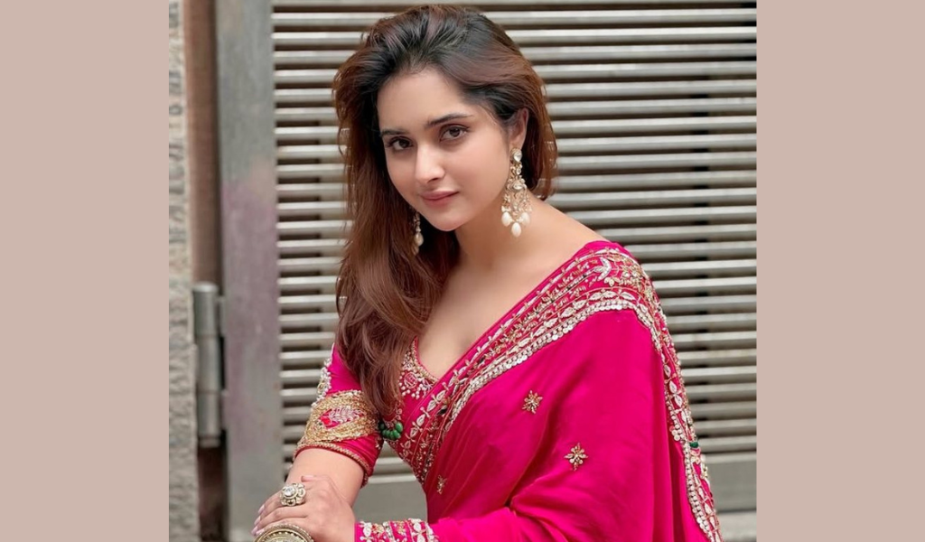 সহজে হারিয়ে যেতে চান না কেয়া পায়েল