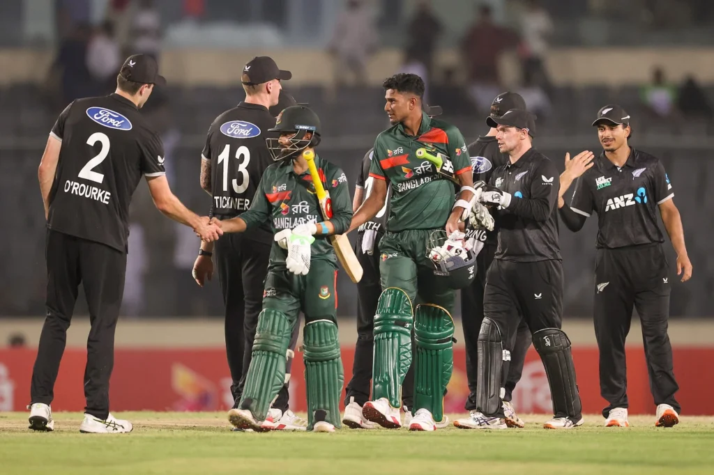 বাংলাদেশ ২২১ রানে অলআউট: নিউজিল্যান্ডের কাছে ২৬ রানে হার দিয়ে সিরিজ শুরু
