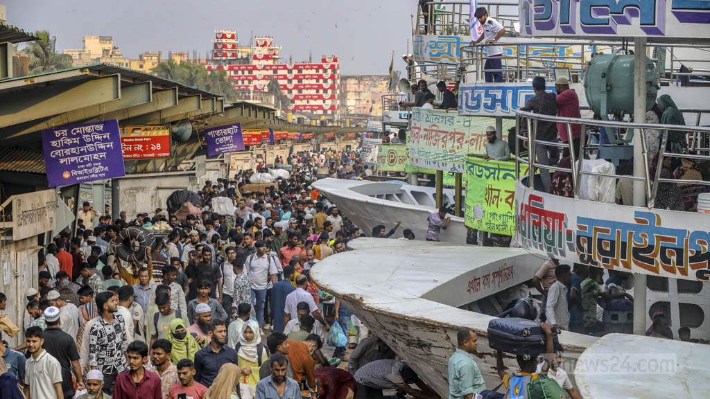 <span>জ্বালানি মূল্যবৃদ্ধির প্রভাব / </span> এবার লঞ্চ ভাড়া বাড়াল সরকার