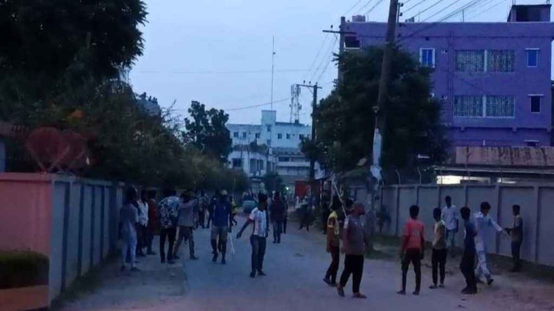 ব্রাহ্মণবাড়িয়ায় আবারও ‘টেঁটাযুদ্ধ’, ওসিসহ আহত ২৫