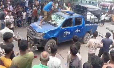 বুড়িচংয়ে মহাসড়কে হাইওয়ে পুলিশের গাড়িতে হামলা-ভাঙচুর