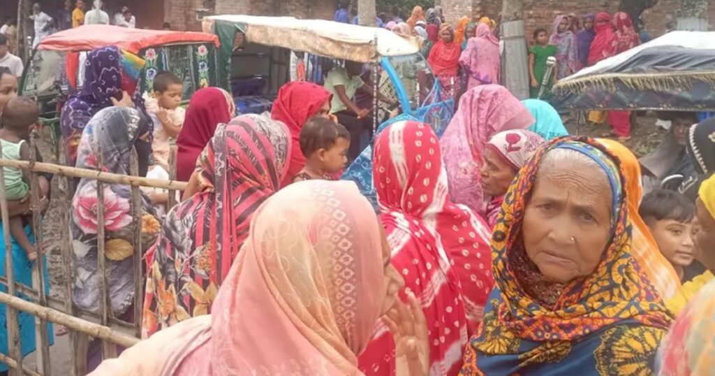 বিদ্যুৎস্পৃষ্ট হয়ে একই পরিবারের তিনজনের মৃত্যু