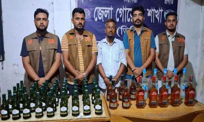 নোয়াখালীতে ৫৮ বোতল বিদেশি মদসহ কারবারি গ্রেপ্তার