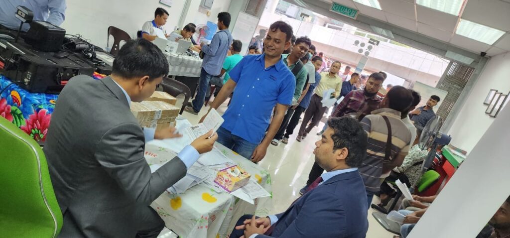 তথ্য জটিলতা না থাকলে মালয়েশিয়ায় দ্রুত মিলছে ই-পাসপোর্ট