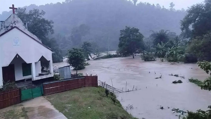 রাঙামাটিতে ৬০টি পাহাড়ধসের ঘটনা, আশ্রয়কেন্দ্রে ৪ হাজার ১৬৬ জন