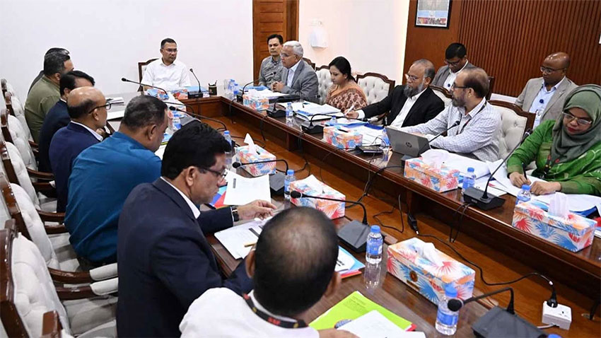 সারাদেশে ধাপে ধাপে ‘ফ্যামিলি কার্ড’ বিস্তারে প্রধানমন্ত্রীর নির্দেশ