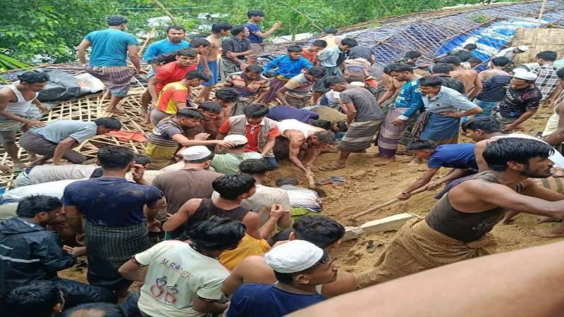 উখিয়ার রোহিঙ্গা ক্যাম্পে পাহাড়ধসে ৮ কিশোরী নিহত