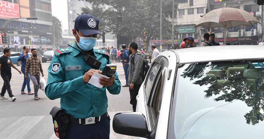 রাজধানীতে ট্রাফিক শৃঙ্খলায় কঠোর , মামলা ৩,১৭২ টি  ডিএমপি