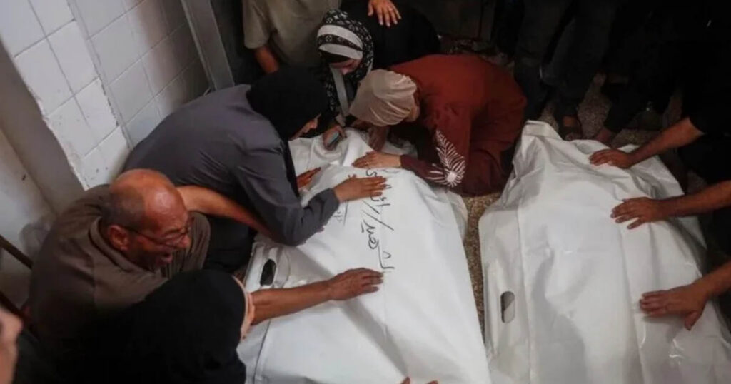 গাজায় দুই ভবনের ধ্বংসস্তূপে মিলল ২১ ফিলিস্তিনির কঙ্কাল