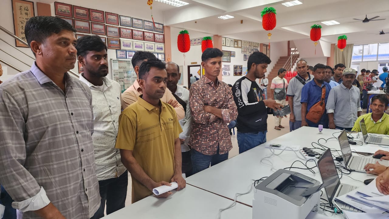 মালয়েশিয়ার সারওয়াকে প্রবাসীদের দোরগোড়ায় হাইকমিশনের সেবা