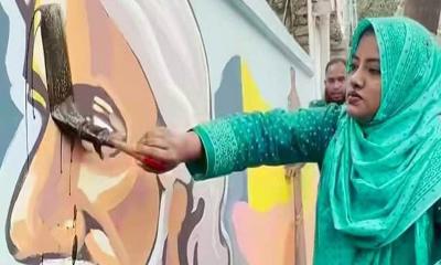 শিল্পকলা একাডেমির সামনে রবীন্দ্রনাথের গ্রাফিতিতে কালি দিতে গিয়ে আটক ৪